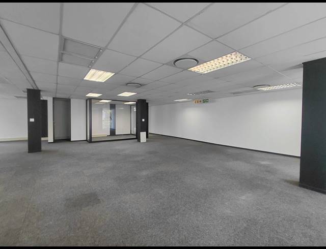 368M² OFFICE TO LET IN BRYANSTON